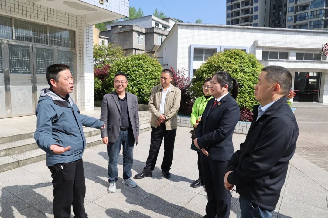 “一键报警器”为校园安全加一把锁(图4)