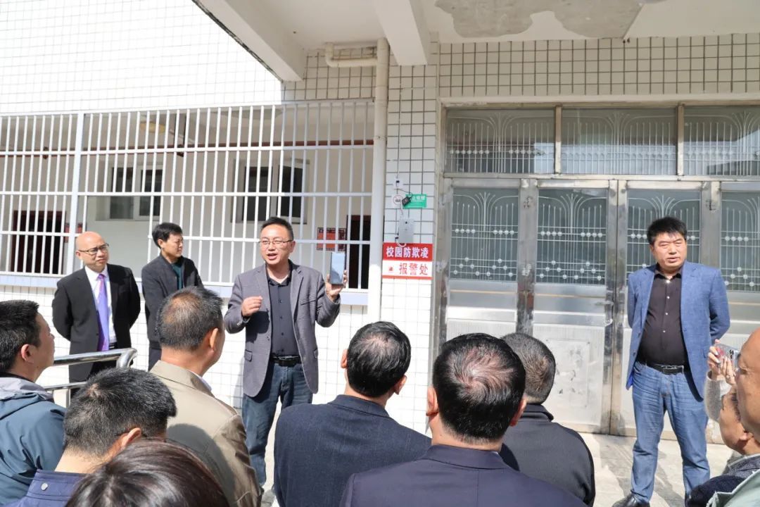 “一键报警器”为校园安全加一把锁