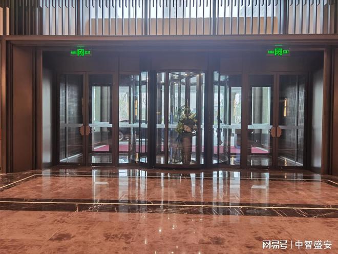 智能疏散指示系统是如何工作的？它的的响应时间是多少？(图3)