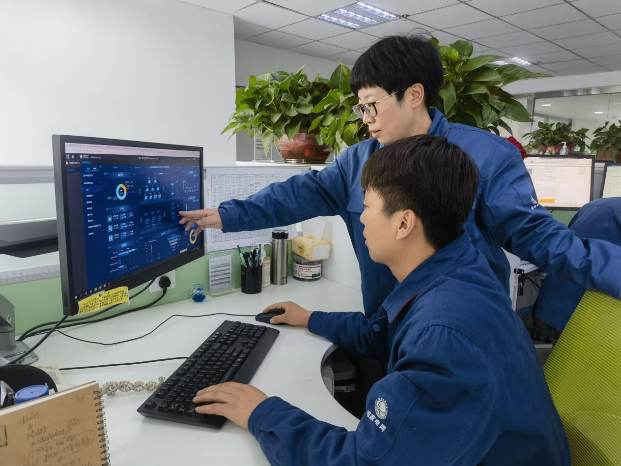 雷晓萍：用“火眼金睛”保障电力信息系统稳定运行(图2)