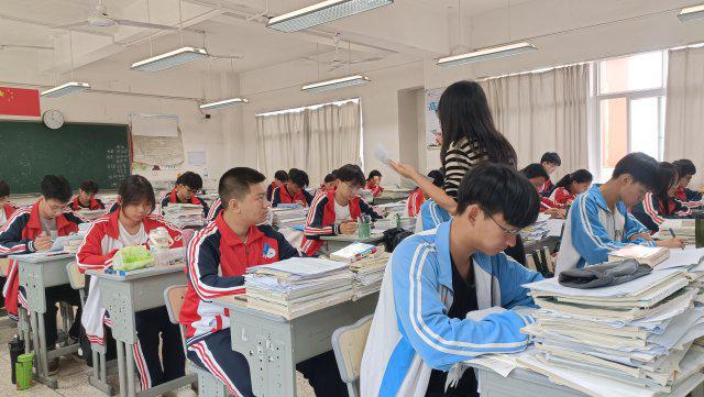 2024年玉溪市14007人参加高考(图2)