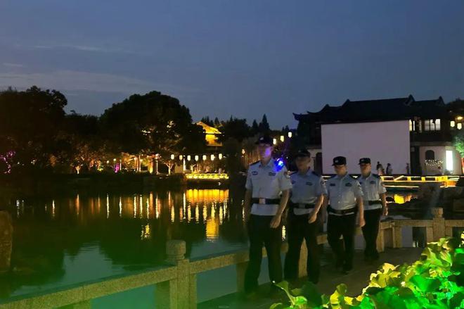 守护当“夏”为平安“加码”——江苏公安开展夏夜治安巡查宣防第二次集中统一行动(图12)