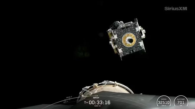 抖音整治高考「AI押题」；小米SU7Ultra登陆《GT赛车7》；全球首个满级QQ收获「金企鹅」(图5)