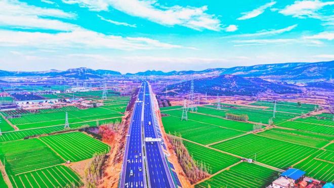 济菏高速改扩建工程通车一周年