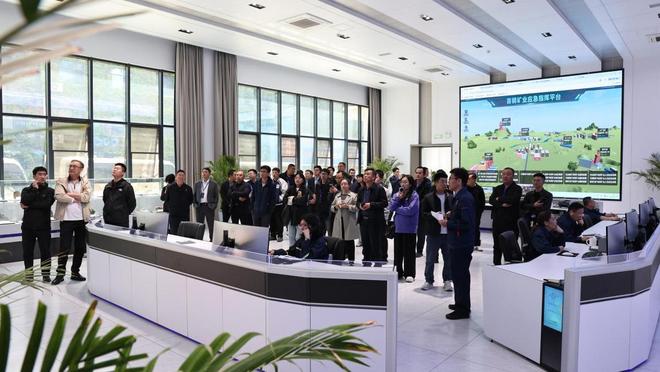 金属矿无人驾驶规模化应用标杆树立！易控智驾携手首钢矿业发布无人驾驶应用成果(图8)